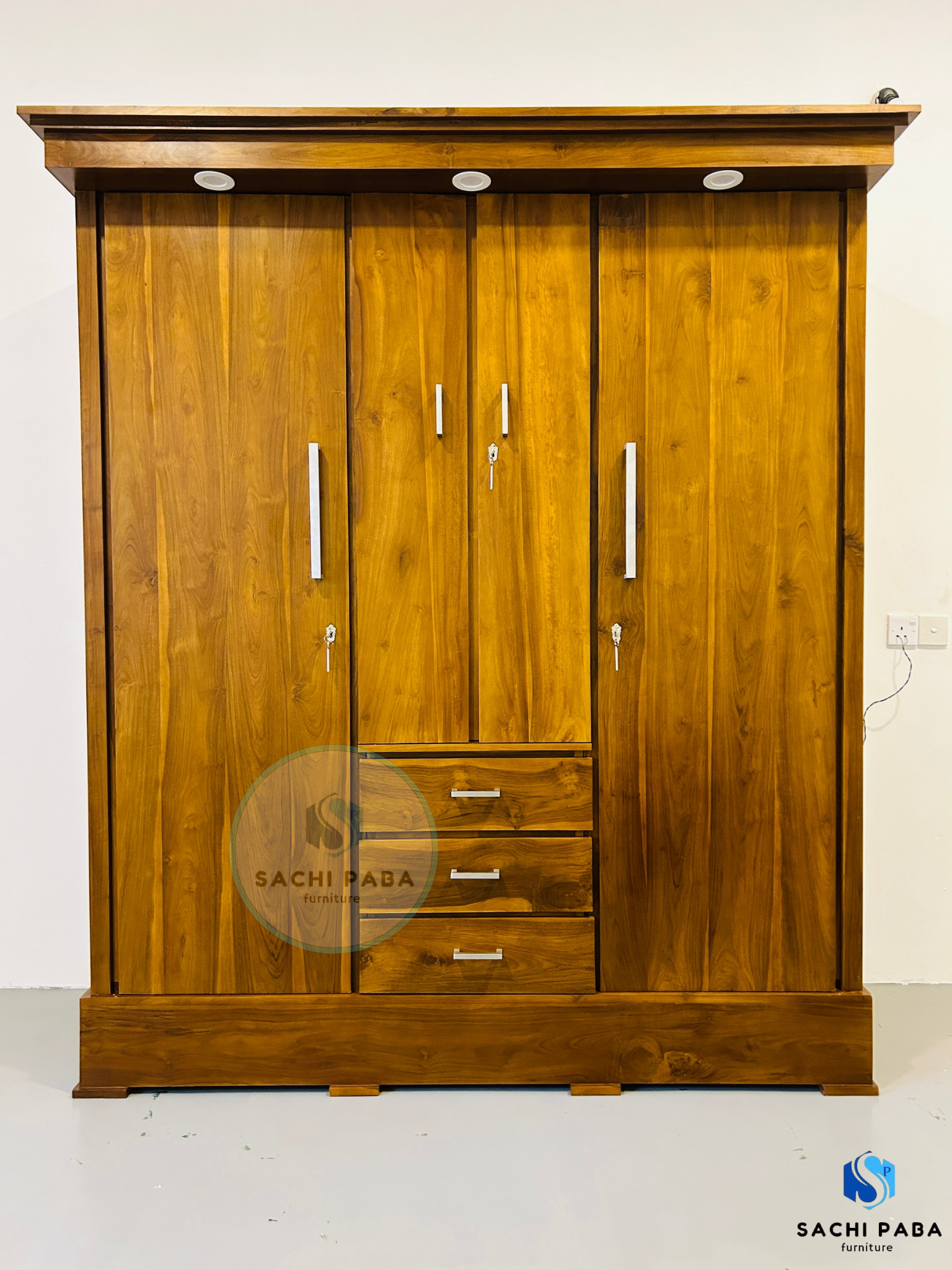 Three Door Wardrobe W- 76 - Image 3