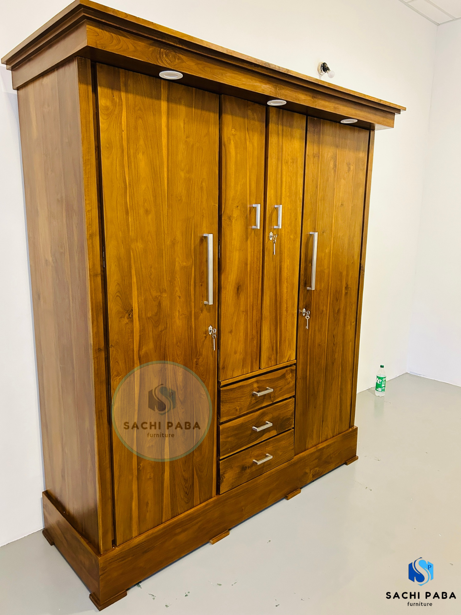 Three Door Wardrobe W- 76 - Image 2